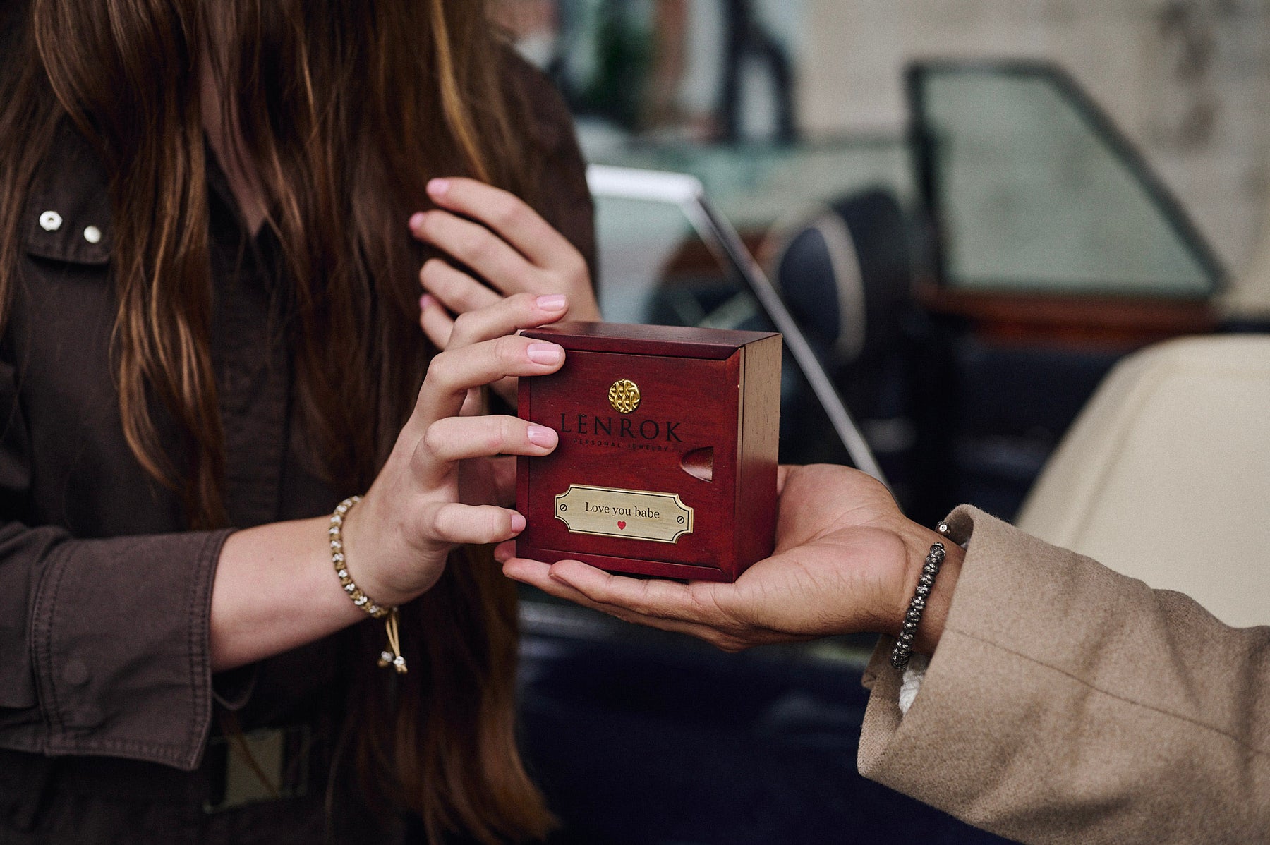 Handing over an engraved Lenrok box
